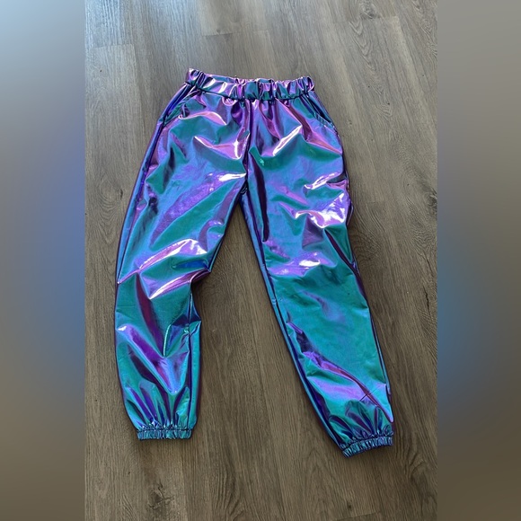 Barbie retro iridescent faux leather leggings - Picture 3 of 5